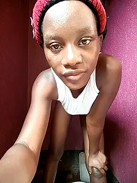 Petite li online show from 11/18/25, 07:35