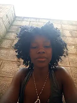 Petite li online show from 11/28/25, 06:05