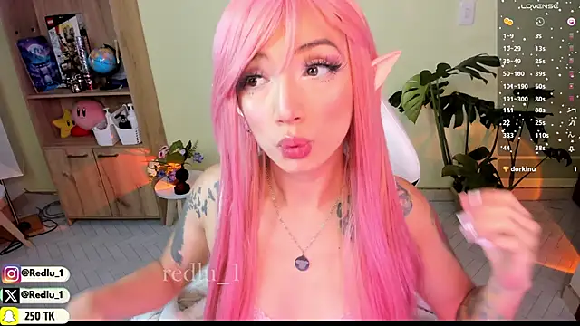 Snapshot of Redlu_1 chatting on 02/14/25, 11:42 Redlu 1 online show from 02/14/25, 11:42