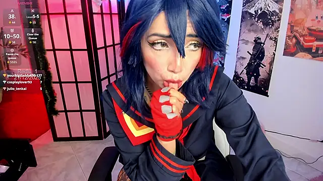 Snapshot of Redlu_1 chatting on 12/21/25, 10:06 Redlu 1 online show from 12/21/25, 10:06