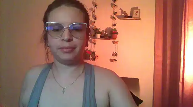 lorenitabella online show from 02/16/25, 09:15