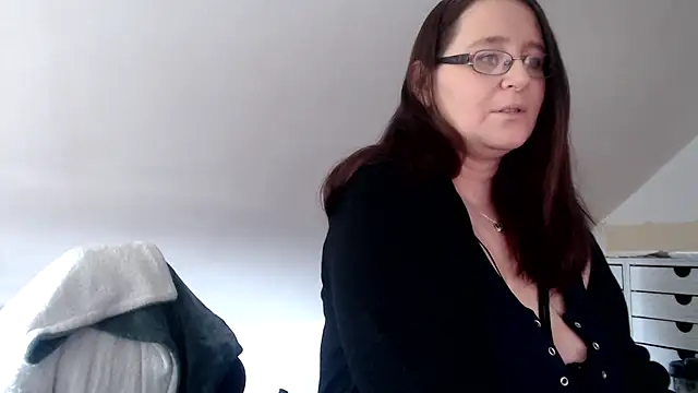 Snapshot of LeaLove86 chatting on 03/08/25, 01:36 LeaLove86 online show from 03/08/25, 01:36
