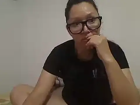 Sharomlove online show from 02/14/25, 02:39