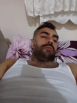 Snapshot of kevgir08 chatting on 11/16/25, 08:36 kevgir08 online show from 11/16/25, 08:36