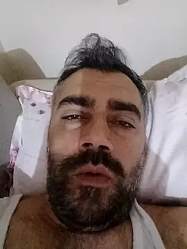 Snapshot of kevgir08 chatting on 11/18/25, 10:03 kevgir08 online show from 11/18/25, 10:03