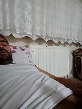 Snapshot of kevgir08 chatting on 11/19/25, 08:53 kevgir08 online show from 11/19/25, 08:53