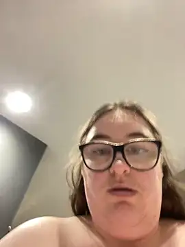 Rebecca Summer online show from 11/29/25, 07:22