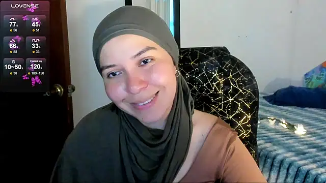 Snapshot of MatchedEyebrow chatting on 05/30/26, 09:34 MatchedEyebrow online show from 05/30/26, 09:34