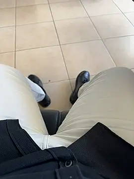 Snapshot of S2kicibey06 chatting on 03/22/25, 08:29 S2kicibey06 online show from 03/22/25, 08:29