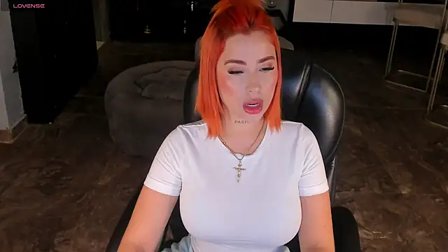 MadelineFox online show from 09/28/25, 12:43