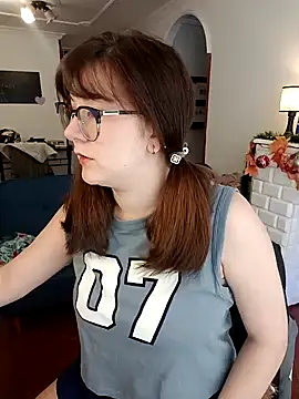 Snapshot of HunnyyLove chatting on 12/02/24, 03:47 HunnyyLove online show from 12/02/24, 03:47