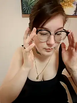 Snapshot of HunnyyLove chatting on 12/19/24, 02:57 HunnyyLove online show from 12/19/24, 02:57