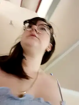 Snapshot of HunnyyLove chatting on 12/31/24, 08:45 HunnyyLove online show from 12/31/24, 08:45