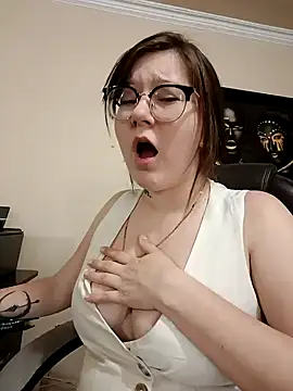 Snapshot of HunnyyLove chatting on 01/02/25, 09:50 HunnyyLove online show from 01/02/25, 09:50