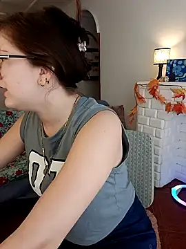 Snapshot of HunnyyLove chatting on 01/27/25, 07:13 HunnyyLove online show from 01/27/25, 07:13