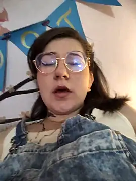 Snapshot of HunnyyLove chatting on 09/23/25, 06:44 HunnyyLove online show from 09/23/25, 06:44