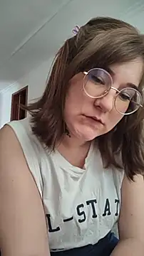 Snapshot of HunnyyLove chatting on 10/13/25, 04:40 HunnyyLove online show from 10/13/25, 04:40