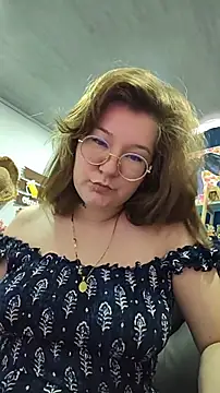 Snapshot of HunnyyLove chatting on 01/19/26, 02:32 HunnyyLove online show from 01/19/26, 02:32