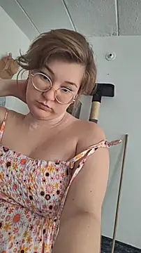 Snapshot of HunnyyLove chatting on 02/07/26, 02:21 HunnyyLove online show from 02/07/26, 02:21