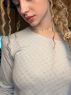 Camilla Railian online show from 02/06/25, 02:26