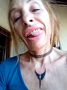 FrozenWaffle online show from 02/15/25, 03:17