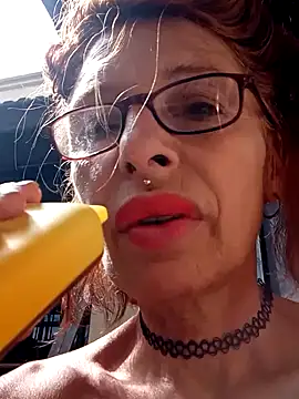 FrozenWaffle online show from 02/15/25, 06:23