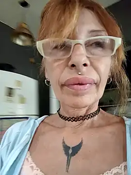 FrozenWaffle online show from 12/01/25, 04:23