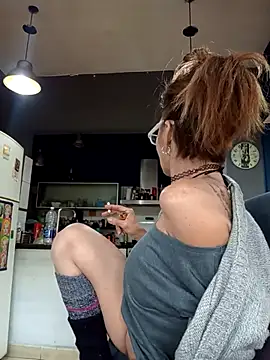 Snapshot of FrozenWaffle chatting on 05/09/26, 03:17 FrozenWaffle online show from 05/09/26, 03:17