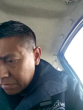 Snapshot of ayalacas chatting on 10/21/25, 02:40 ayalacas online show from 10/21/25, 02:40