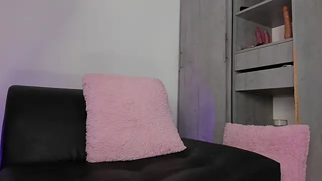 sofiaa snoww online show from 02/10/26, 12:37