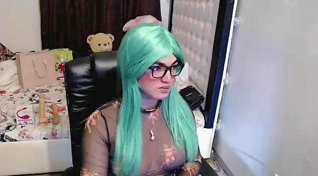 Snapshot of Goddess_Sarah chatting on 12/30/24, 09:59 Goddess Sarah online show from 12/30/24, 09:59