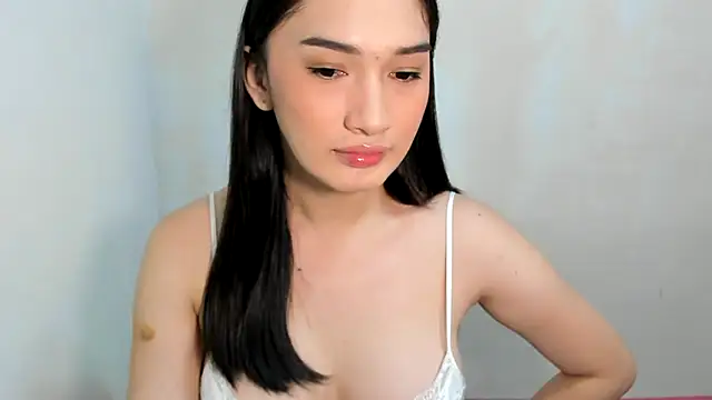 Snapshot of Suselyaa chatting on 11/21/25, 01:04 Suselyaa online show from 11/21/25, 01:04