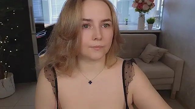 Snapshot of Mira_Mermayd chatting on 03/13/26, 08:21 Mira Mermayd online show from 03/13/26, 08:21