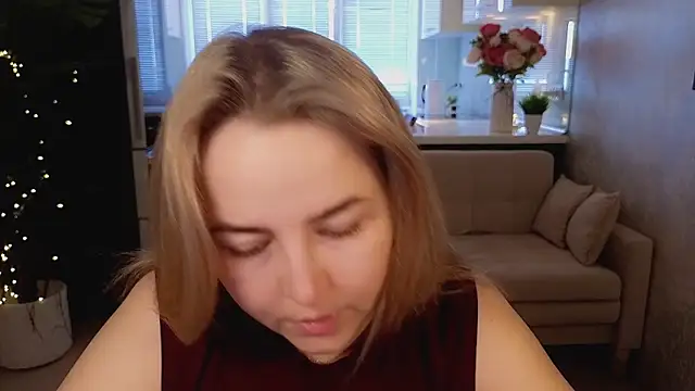 Snapshot of Mira_Mermayd chatting on 03/30/26, 01:39 Mira Mermayd online show from 03/30/26, 01:39