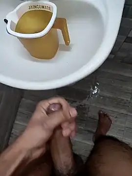 Snapshot of BiggDse chatting on 01/28/25, 11:17 BiggDse online show from 01/28/25, 11:17