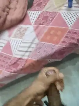 Snapshot of BiggDse chatting on 03/08/25, 07:42 BiggDse online show from 03/08/25, 07:42