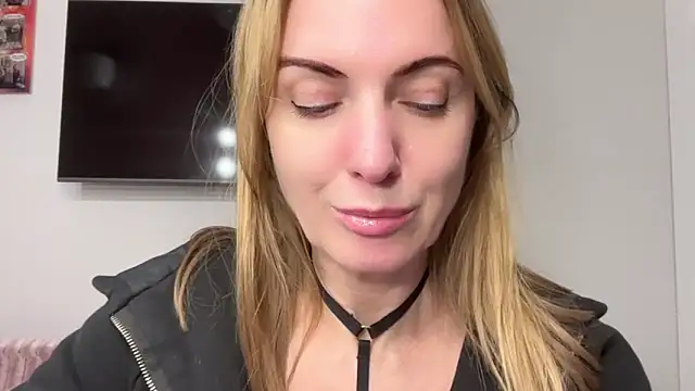 RachellAmazing online show from 02/12/25, 09:22