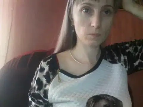 Snapshot of Biddy_Alana chatting on 12/17/24, 09:28 Biddy Alana online show from 12/17/24, 09:28