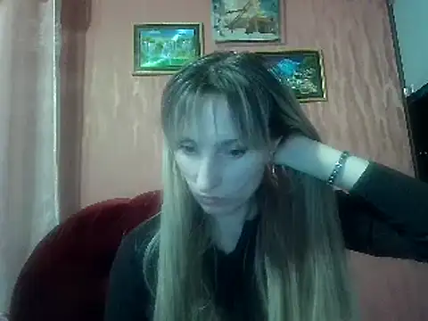 Snapshot of Biddy_Alana chatting on 02/02/25, 05:48 Biddy Alana online show from 02/02/25, 05:48