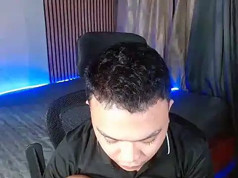 Snapshot of xsweetasian69x chatting on 01/15/25, 05:47 xsweetasian69x online show from 01/15/25, 05:47