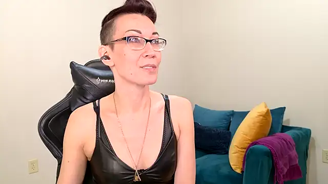 EveEnigma online show from 02/20/25, 05:29