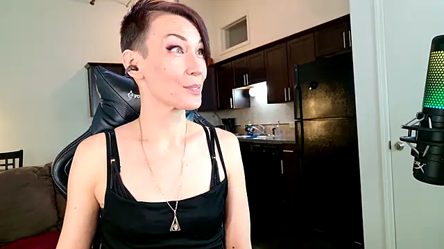 EveEnigma online show from 03/22/25, 01:08