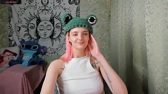 Cutie Adelia online show from 01/04/25, 12:59