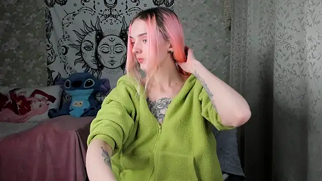 Cutie Adelia online show from 02/11/25, 12:48