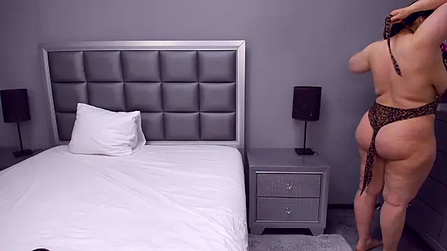 HellennSweet online show from 03/20/25, 04:51