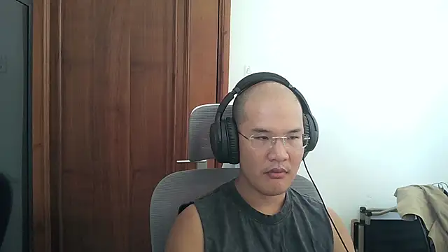 Snapshot of luckyjackie25 chatting on 06/02/26, 01:51 luckyjackie25 online show from 06/02/26, 01:51