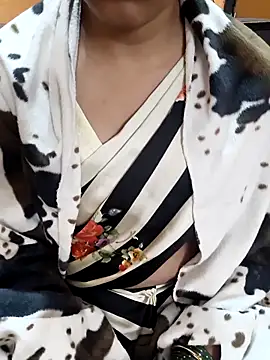 Diya 143 online show from 11/28/25, 07:33