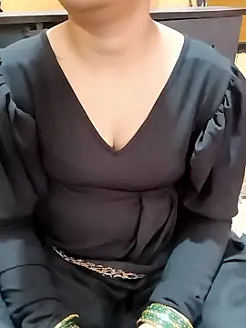 Diya 143 online show from 11/30/25, 06:39