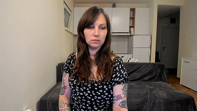 StacyTigerr online show from 02/06/25, 08:34