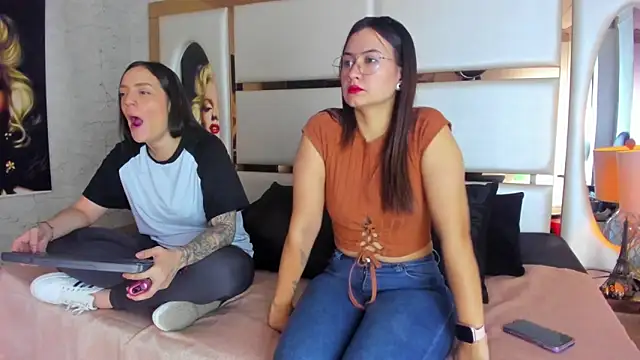 Snapshot of celestestars chatting on 09/15/25, 08:31 celestestars online show from 09/15/25, 08:31